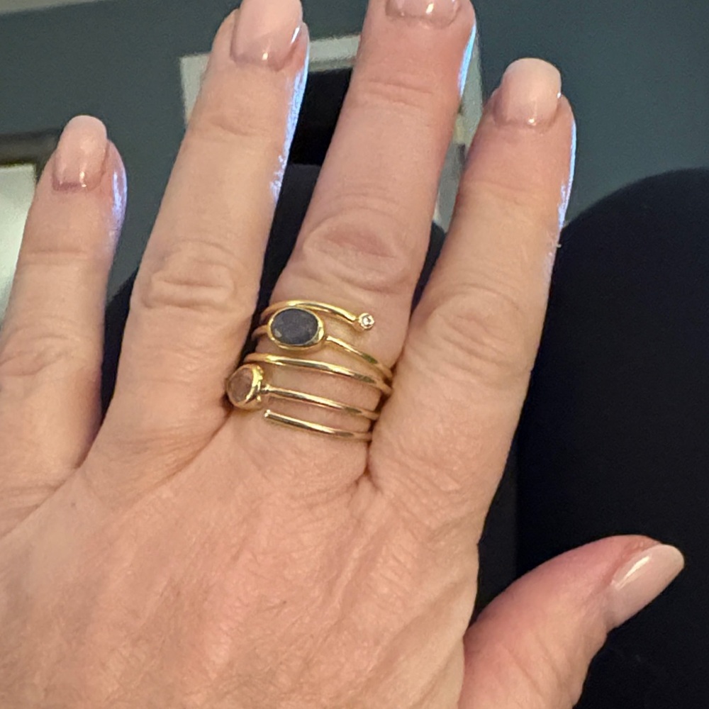 Elegant Gold and Black Stone Ring Set